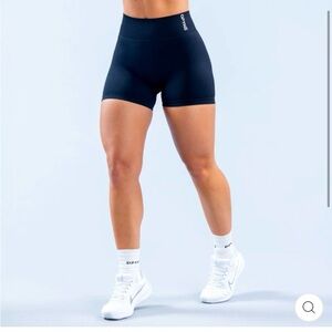 DFYNE Women's Black Shorts